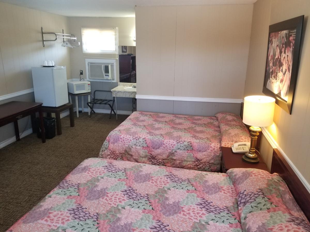 Twin Oaks Motel Orono Luaran gambar