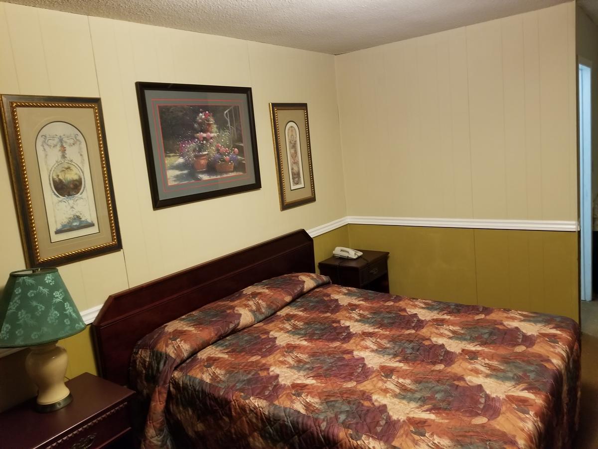 Twin Oaks Motel Orono Luaran gambar